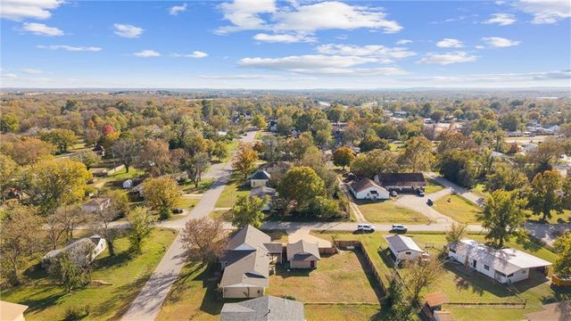 401 N Vine Street, Caney, KS 67333