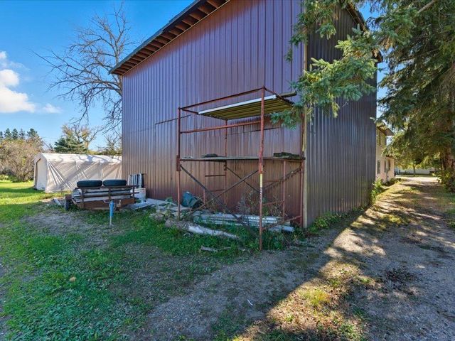 212 1st Street SE, Sebeka, MN 56477