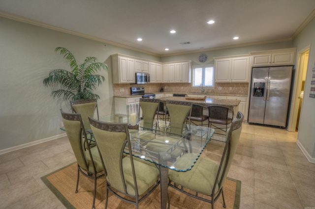 156 Villa Pt Apt B, Hot Springs, AR 71913