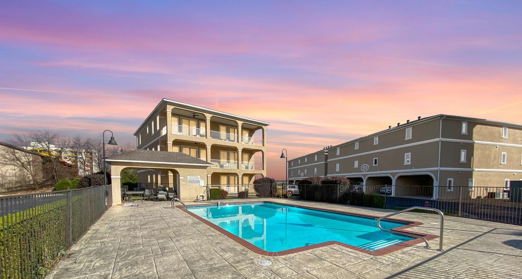 156 Villa Pt Apt B, Hot Springs, AR 71913