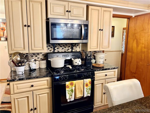 16 Kemp Avenue, Cheektowaga, NY 14225