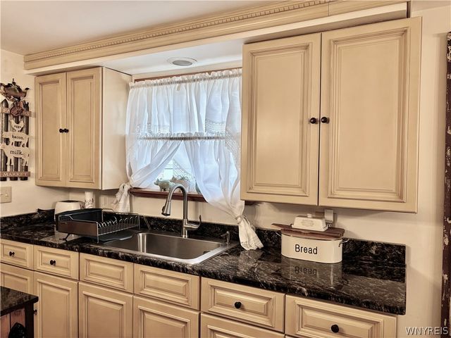 16 Kemp Avenue, Cheektowaga, NY 14225