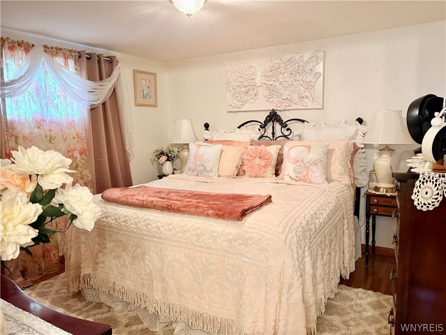 16 Kemp Avenue, Cheektowaga, NY 14225