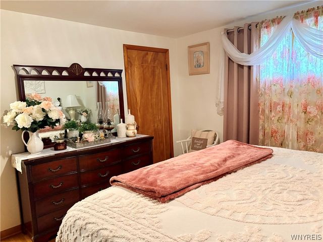 16 Kemp Avenue, Cheektowaga, NY 14225