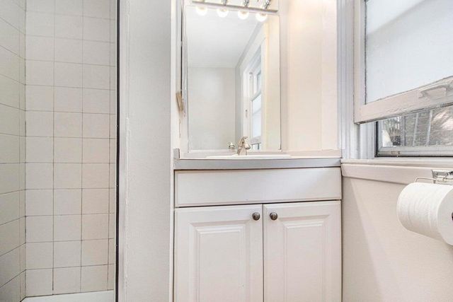 220 S 7th Street, Ann Arbor, MI 48103