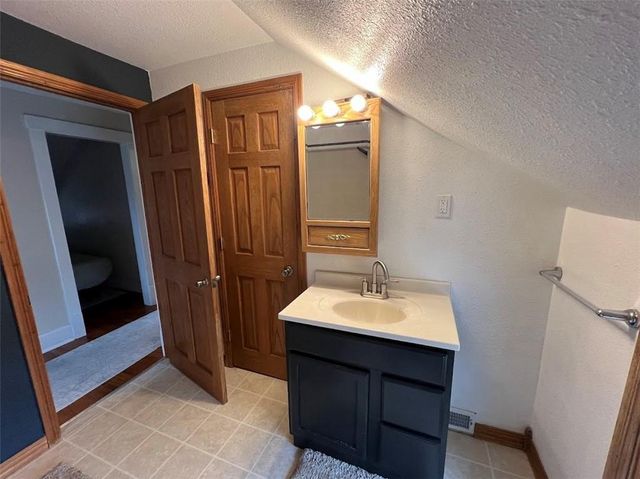 2224 11th Street, Eau Claire, WI 54703