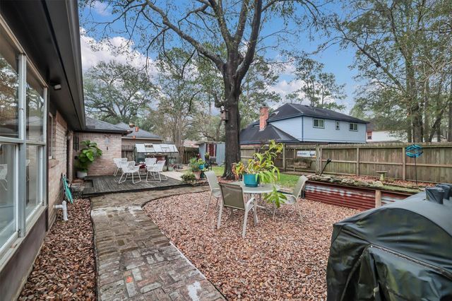 11919 Stillwater Drive, Houston, TX 77070