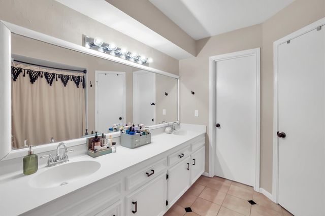 11919 Stillwater Drive, Houston, TX 77070