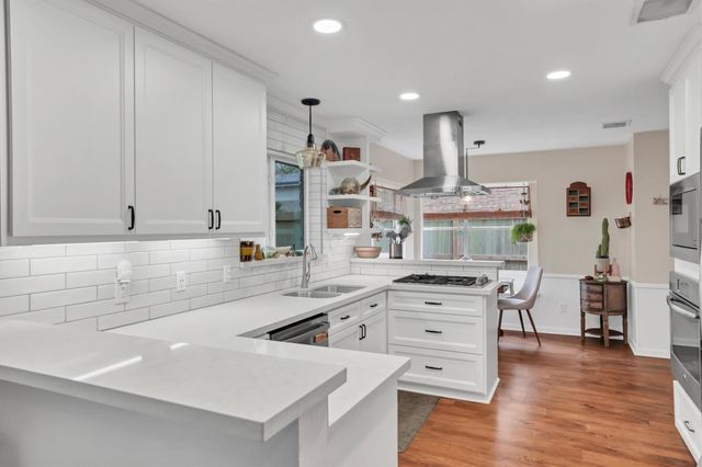 11919 Stillwater Drive, Houston, TX 77070