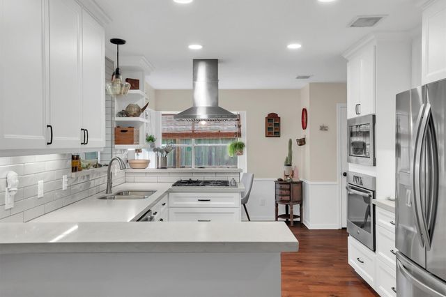 11919 Stillwater Drive, Houston, TX 77070