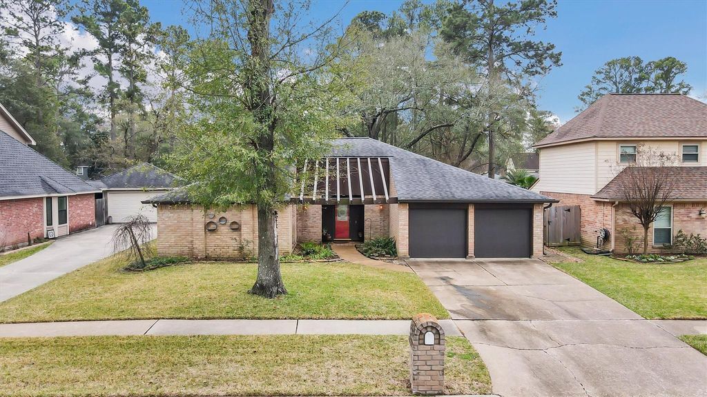11919 Stillwater Drive, Houston, TX 77070