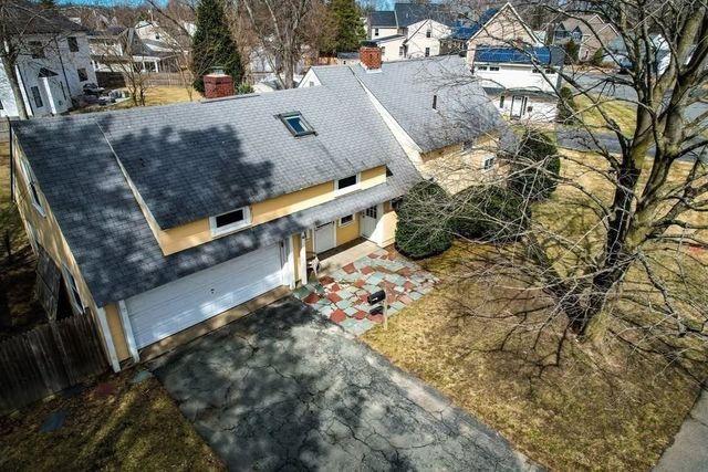 4 Hardwick Rd, Natick, MA 01760