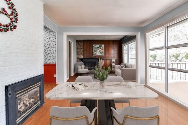 4 Hardwick Rd, Natick, MA 01760