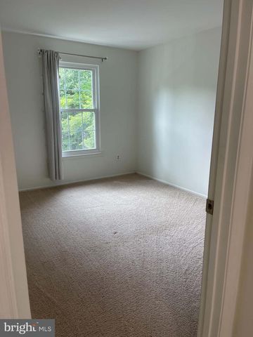 5944 POWELLS LANDING RD, Burke, VA 22015