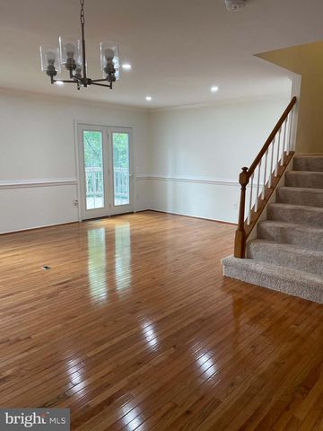 5944 POWELLS LANDING RD, Burke, VA 22015