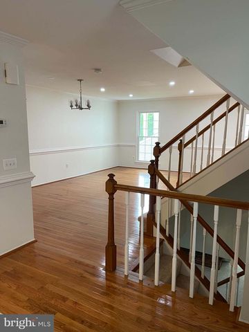 5944 POWELLS LANDING RD, Burke, VA 22015