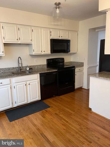 5944 POWELLS LANDING RD, Burke, VA 22015