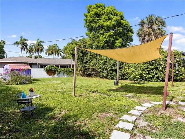 5521 Shaddelee LN W, Fort Myers, FL 33919