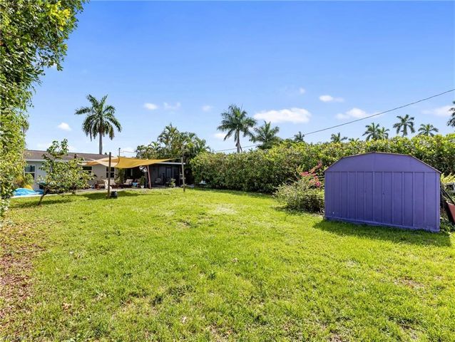 5521 Shaddelee LN W, Fort Myers, FL 33919