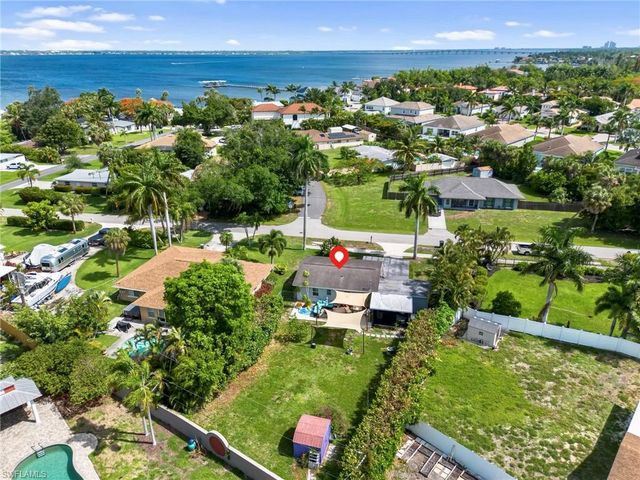 5521 Shaddelee LN W, Fort Myers, FL 33919