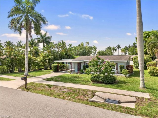 5521 Shaddelee LN W, Fort Myers, FL 33919