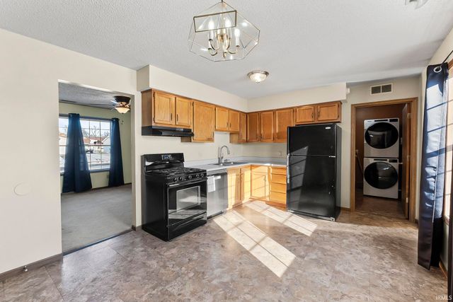 1306 Sunnyglenn Court, Bluffton, IN 46714