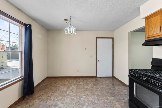 1306 Sunnyglenn Court, Bluffton, IN 46714