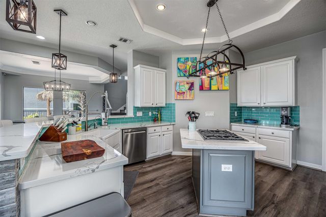 2938 N Island Drive, Seabrook, TX 77586