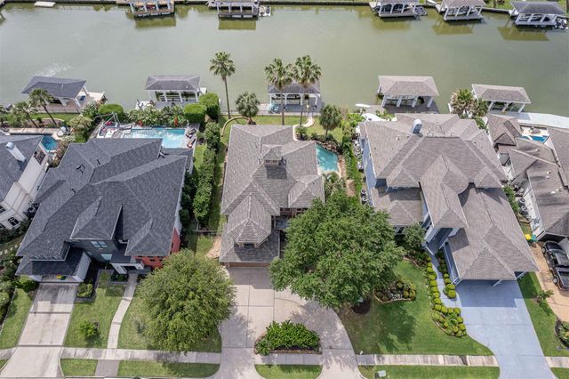 2938 N Island Drive, Seabrook, TX 77586