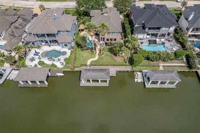 2938 N Island Drive, Seabrook, TX 77586