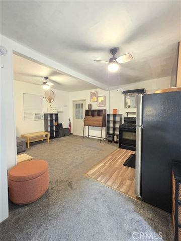 15401 Saticoy Street, Van Nuys (los Angeles), CA 91406