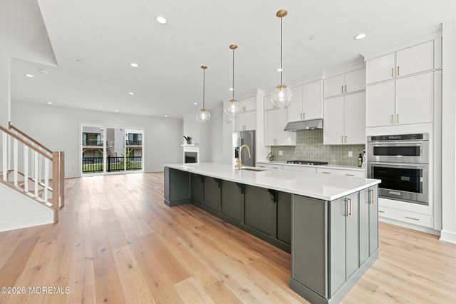 68 Augustus Drive 87, Middletown, NJ 07748