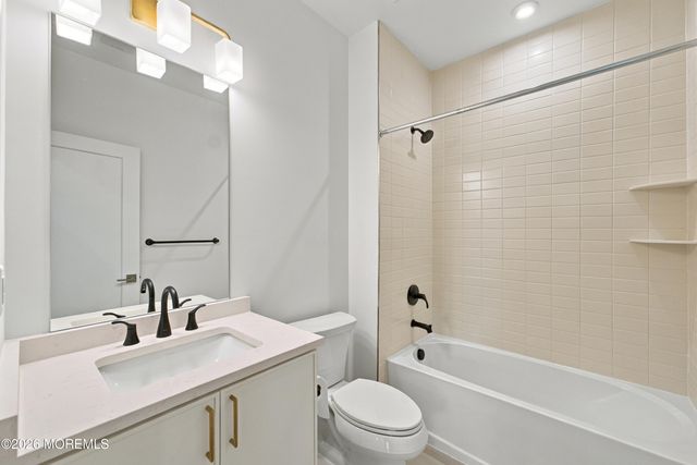 68 Augustus Drive 87, Middletown, NJ 07748