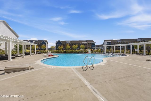 68 Augustus Drive 87, Middletown, NJ 07748