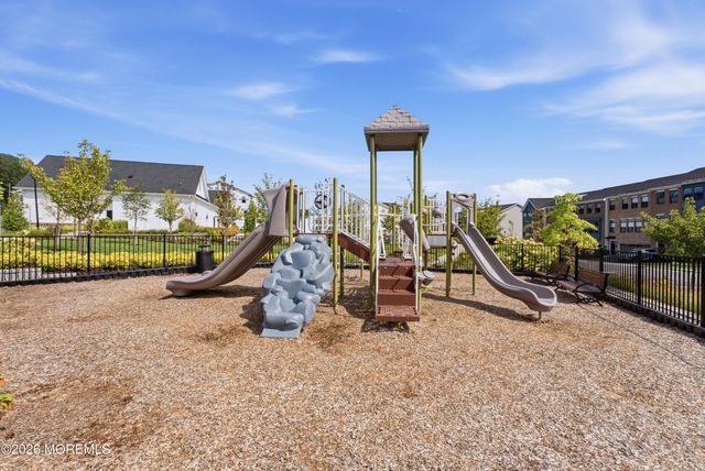 68 Augustus Drive 87, Middletown, NJ 07748