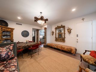 7707 Broadway Apt 19A, San Antonio, TX 78209