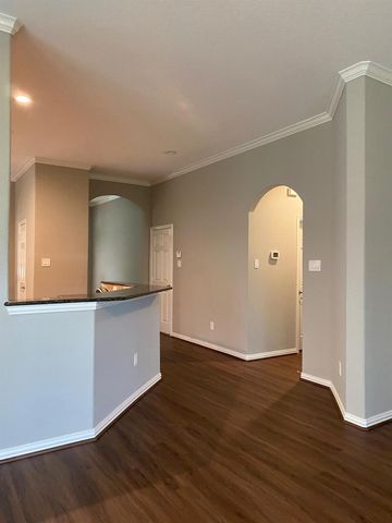 42 Black Swan Court, The Woodlands, TX 77354