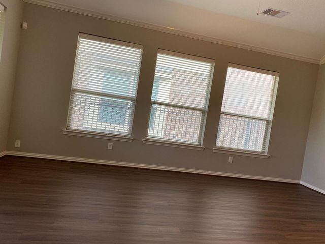 42 Black Swan Court, The Woodlands, TX 77354