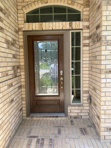 42 Black Swan Court, The Woodlands, TX 77354