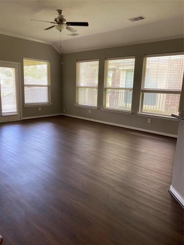 42 Black Swan Court, The Woodlands, TX 77354