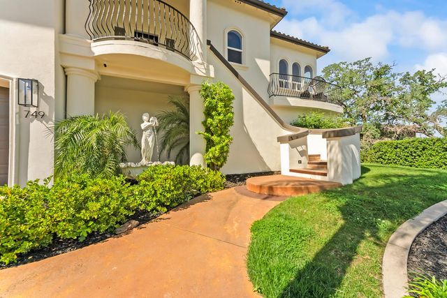 749 Grandview Dr, Folsom, CA 95630