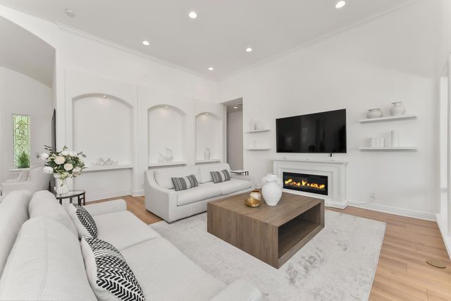 749 Grandview Dr, Folsom, CA 95630