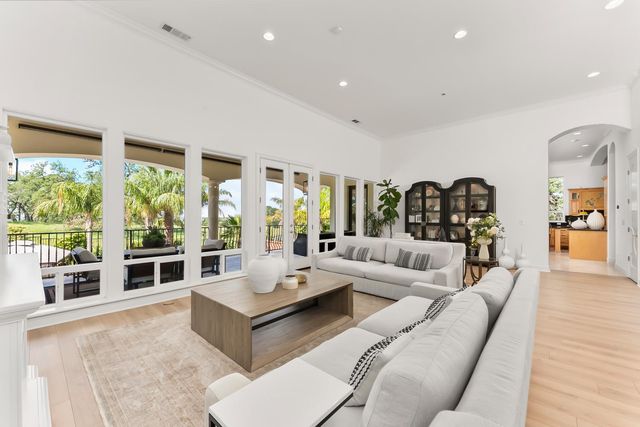 749 Grandview Dr, Folsom, CA 95630