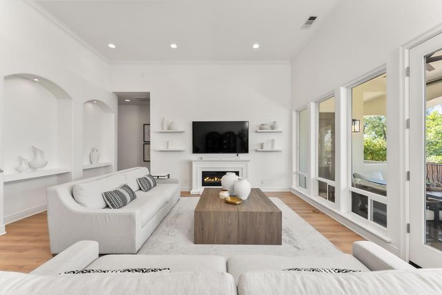 749 Grandview Dr, Folsom, CA 95630