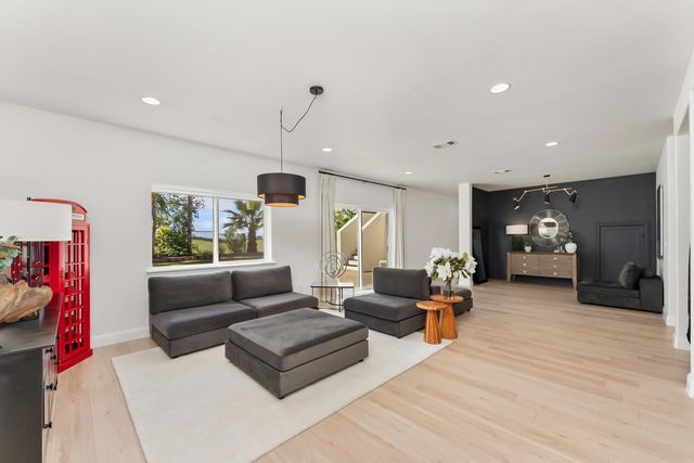 749 Grandview Dr, Folsom, CA 95630