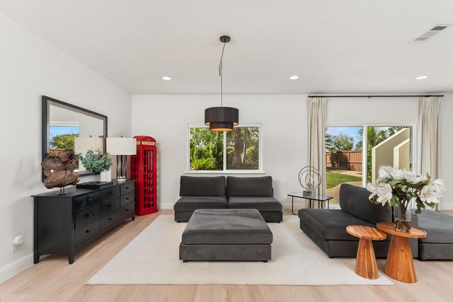 749 Grandview Dr, Folsom, CA 95630