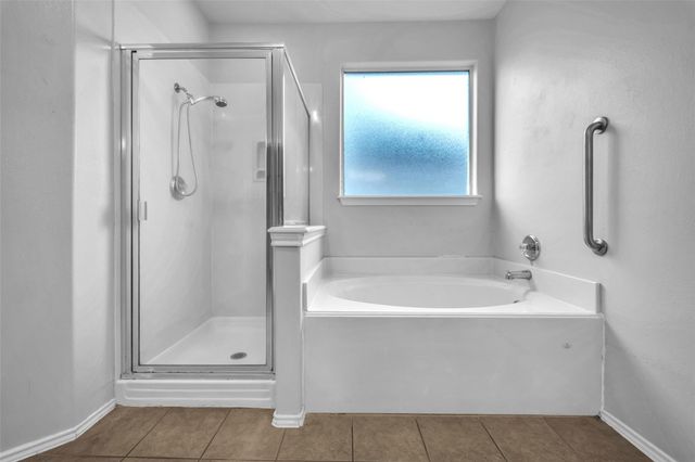 951 Fife Drive, Conroe, TX 77301