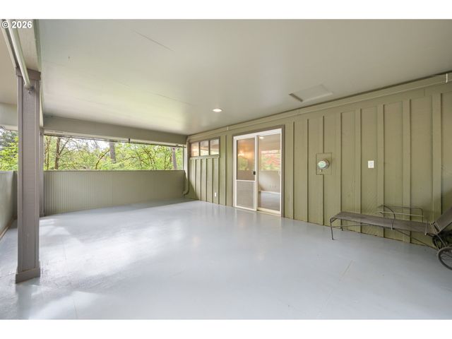 1355 PAIGE Ave, Eugene, OR 97405