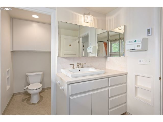 1355 PAIGE Ave, Eugene, OR 97405