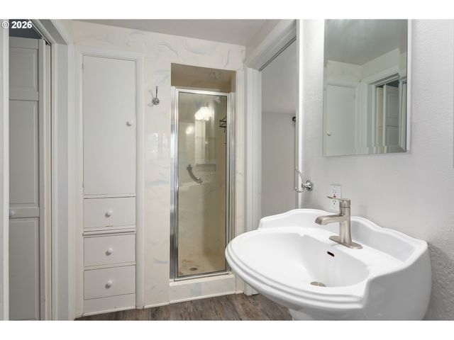 1355 PAIGE Ave, Eugene, OR 97405